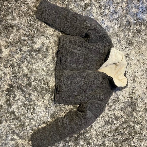 teddy cropped puffer - Picture 1 of 2